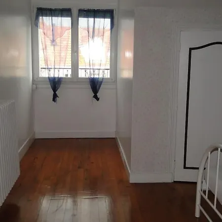 Ferienhaus Front De Mer, Meuble De Tourisme Sur Le Port *