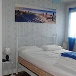 Front De Mer, Meuble De Tourisme Sur Le Port Casa de Férias Grandcamp-Maisy