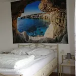 Front De Mer, Meuble De Tourisme Sur Le Port Grandcamp-Maisy