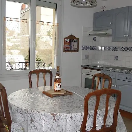 Front De Mer, Meuble De Tourisme Sur Le Port Holiday home