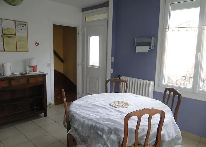 Front De Mer, Meublé De Tourisme Sur Le Port * Grandcamp-Maisy